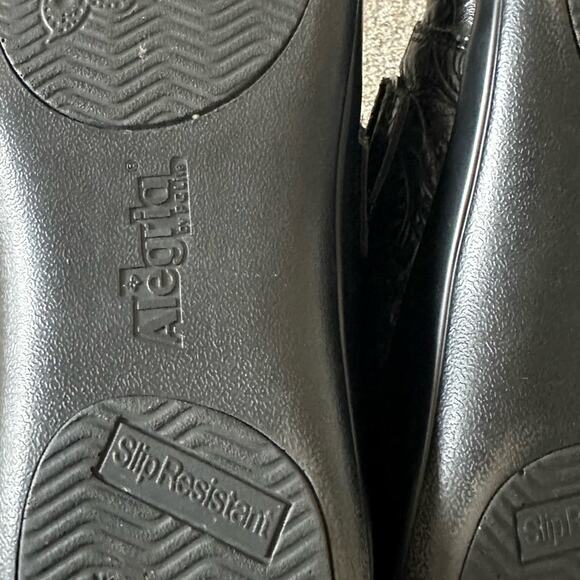 Alegria Joleen Tar Tooled Black Professional / Nursing Shoe Clog - Picture 7 of 8